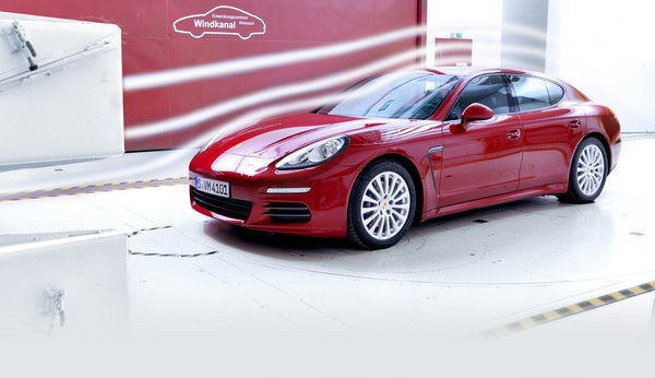 2014 Porsche Panamera Diesel with a new 300bhp 3.0-litre V6 revealed